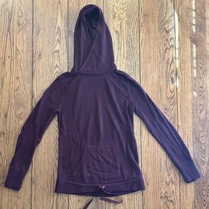 Lululemon hooded sweater size 6
